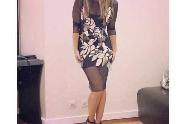 Ани Лорак показала поклонникам свои новые наряды