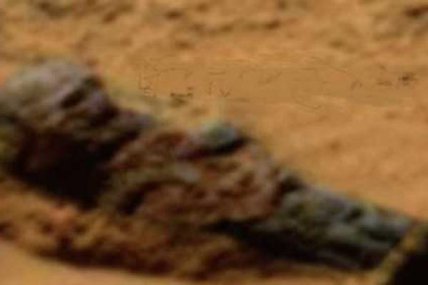 Уфологи нашли на Марсе "могилу убитого воина"