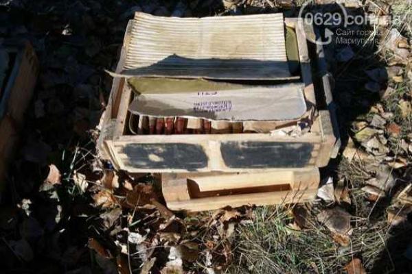 Рядом с трассой Мариуполь - Донецк обнаружен крупный тайник с боеприпасами  Рядом с трассой Мариуполь - Донецк обнаружен крупный тайник с боеприпасами