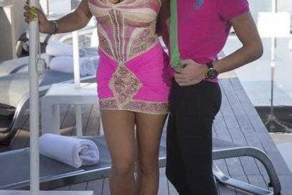 Россиянка и француз решили стать пластиковыми куклами