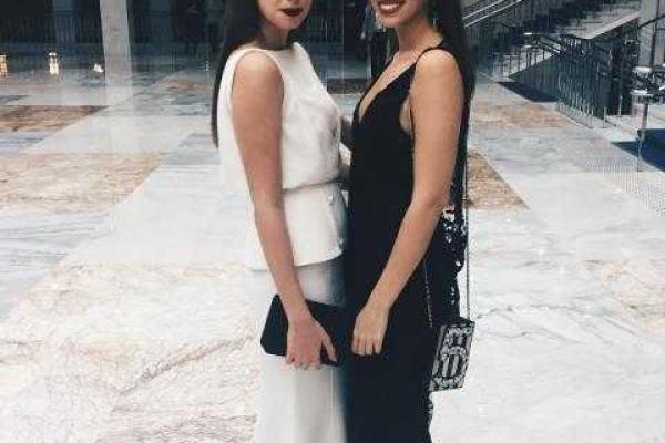 Дочери Меладзе пришли на "папкин концерт" в красивых нарядах