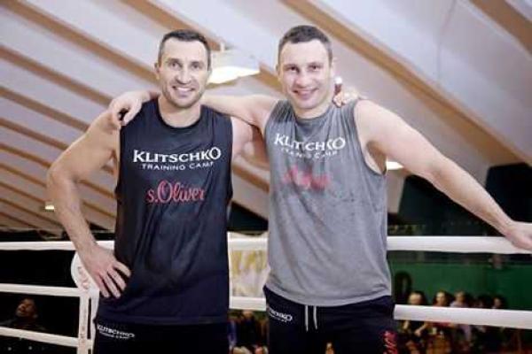 Все чемпионские пояса останутся в Украине, - Виталий Кличко Все чемпионские пояса останутся в Украине, - Виталий Кличко