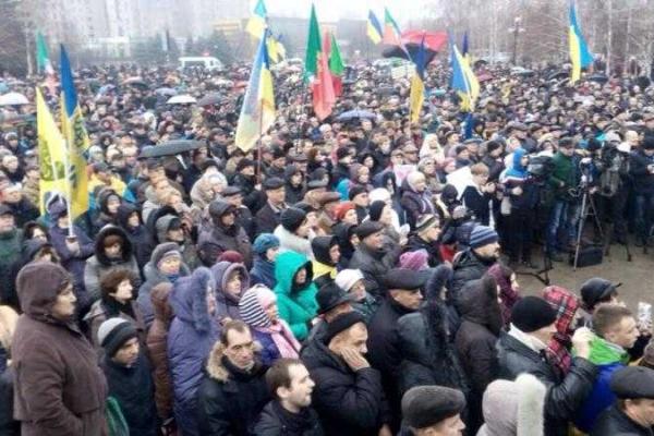 Оперативную информацию о событиях в Кривом Роге обнародовал нардеп С. Семенченко Оперативную информацию о событиях в Кривом Роге обнародовал нардеп С. Семенченко