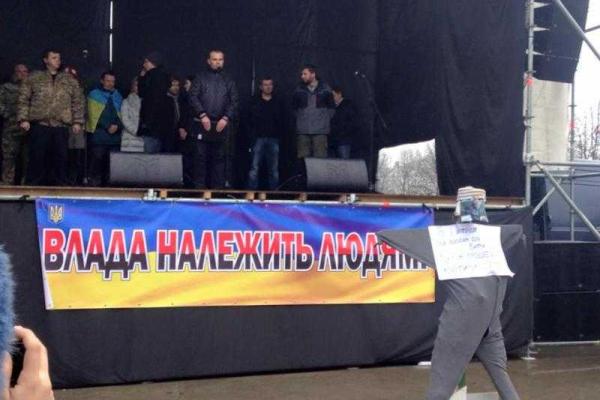 Оперативную информацию о событиях в Кривом Роге обнародовал нардеп С. Семенченко Оперативную информацию о событиях в Кривом Роге обнародовал нардеп С. Семенченко
