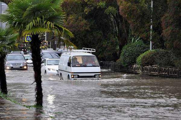 Улицы Сочи ушли под воду Улицы Сочи ушли под воду
