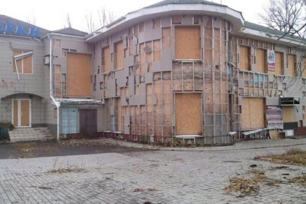 Печальный вид Киевского проспекта Донецка - фоторепортаж Печальный вид Киевского проспекта Донецка - фоторепортаж