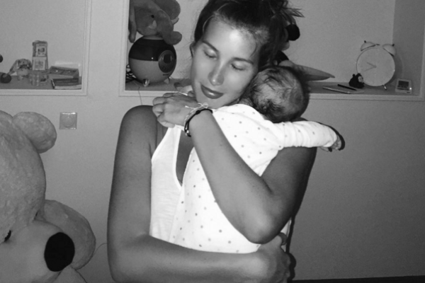 Кети Топурия показала фото своей малышки, фанаты в восторге