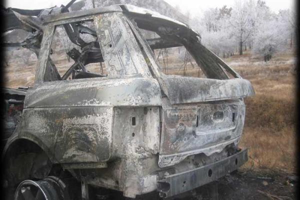 Обнародованы ранее засекреченные фотографии взорванной машина Дремова Обнародованы ранее засекреченные фотографии взорванной машина Дремова