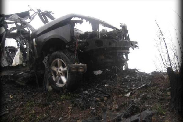Обнародованы ранее засекреченные фотографии взорванной машина Дремова Обнародованы ранее засекреченные фотографии взорванной машина Дремова