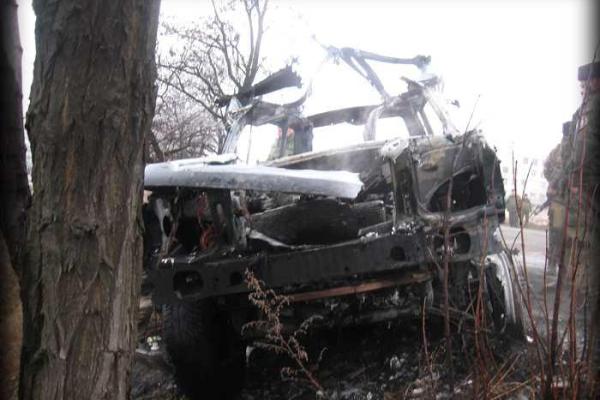 Обнародованы ранее засекреченные фотографии взорванной машина Дремова Обнародованы ранее засекреченные фотографии взорванной машина Дремова