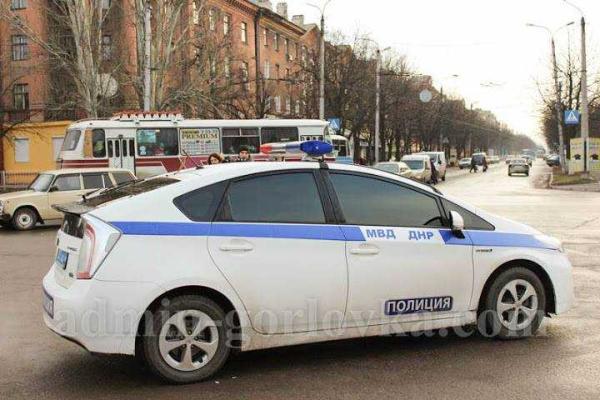 В Горловке прошел автопробег в честь Нового года