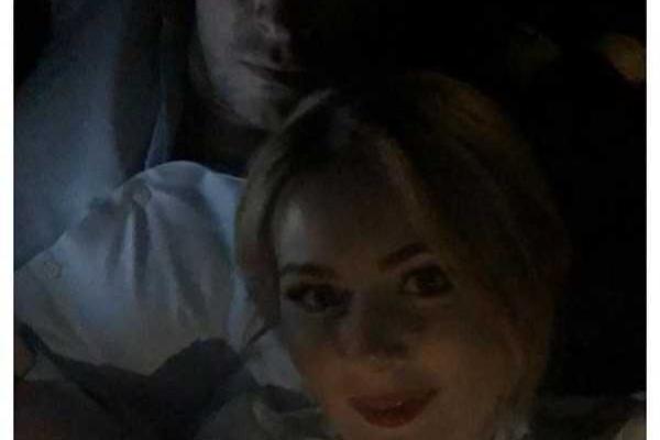 Мария Кожевникова сделала селфи с мужем Мария Кожевникова сделала селфи с мужем