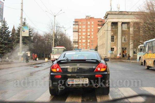 В Горловке прошел автопробег в честь Нового года