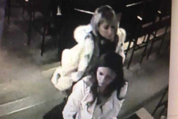 В Киеве ищут двух девушек, совершивших кражу в особо крупном размере. Фото В Киеве ищут двух девушек, совершивших кражу в особо крупном размере. Фото