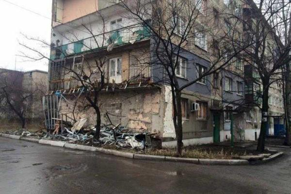 Дебальцево превратилось в город-призрак - фоторепортаж Дебальцево превратилось в город-призрак - фоторепортаж