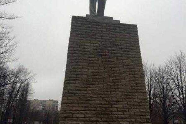 Дебальцево превратилось в город-призрак - фоторепортаж Дебальцево превратилось в город-призрак - фоторепортаж