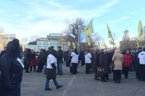 В день встречи Дуды и Порошенко в Киеве активизировался "финансовый майдан" В день встречи Дуды и Порошенко в Киеве активизировался "финансовый майдан"