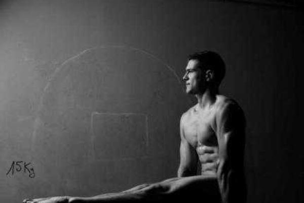 Во Франции выпустили календарь с сексуальными пожарными