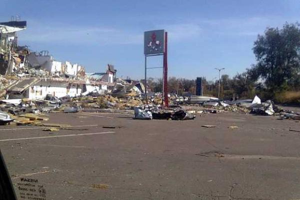 Восстановлению не подлежат: В сети появились фото некогда престижных автосалонов в Донецке Восстановлению не подлежат: В сети появились фото некогда престижных автосалонов в Донецке