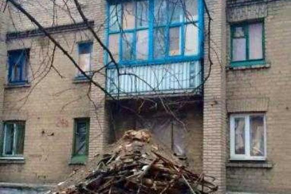 Дебальцево превратилось в город-призрак - фоторепортаж Дебальцево превратилось в город-призрак - фоторепортаж