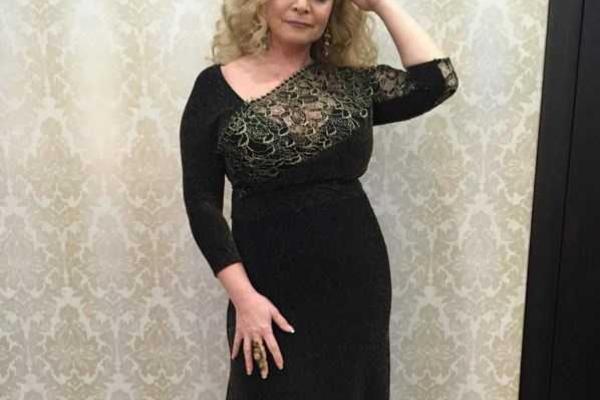 Ларису Долину раскритиковали за неудачный наряд