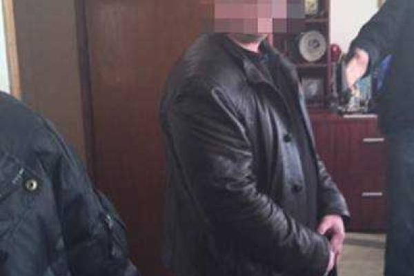 СБУ задержала на взятке двух подполковников Нацгвардии СБУ задержала на взятке двух подполковников Нацгвардии