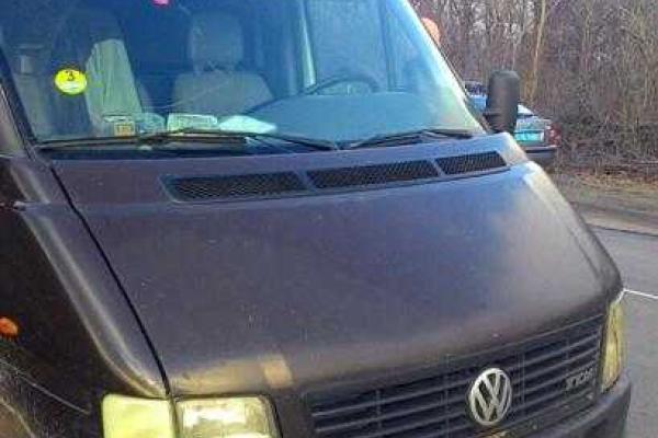 В Волновахском районе остановили авто с нелегальной курятиной В Волновахском районе остановили авто с нелегальной курятиной