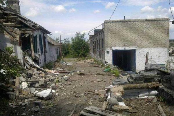 Некогда популярный курорт Широкино превратился в страшные руины Некогда популярный курорт Широкино превратился в страшные руины