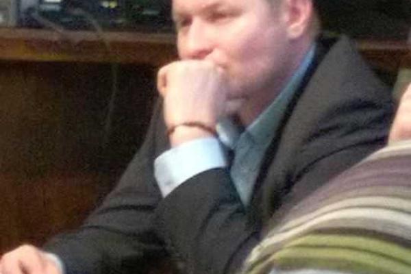 Парасюк метнул в голову прокурору бутылку и стакан с водой