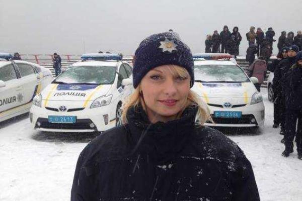 В Днепропетровске стартовала патрульная полиция В Днепропетровске стартовала патрульная полиция