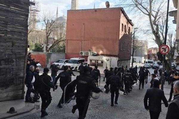 Теракт в Стамбуле: очевидцы опубликовали фото 