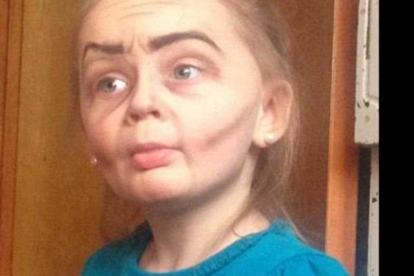 3-х летняя девочка - "старушка" напугала весь интернет 