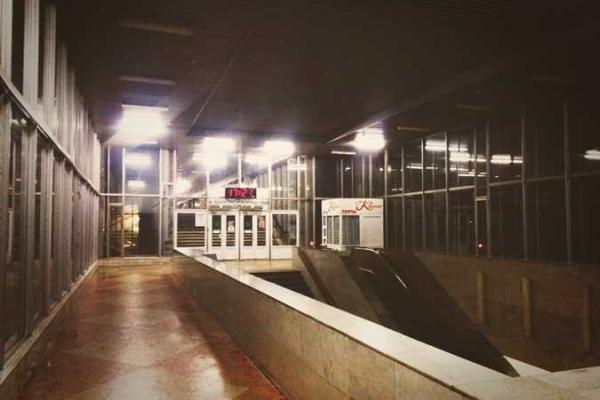 В сети появились снимки пустого луганского вокзала В сети появились снимки пустого луганского вокзала