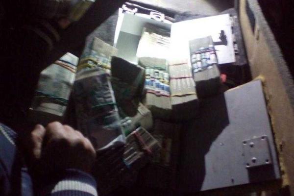 За несколько дней «общак» Захарченко недополучил миллионы гривен