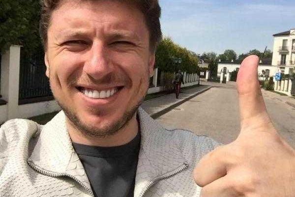 Новый муж Людмилы Путиной спортсмен, болеет за "Спартак" и воспитывает сына Новый муж Людмилы Путиной спортсмен, болеет за "Спартак" и воспитывает сына