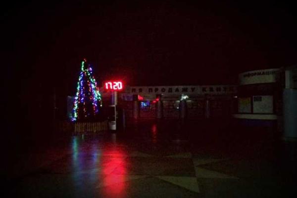 В сети появились снимки пустого луганского вокзала В сети появились снимки пустого луганского вокзала