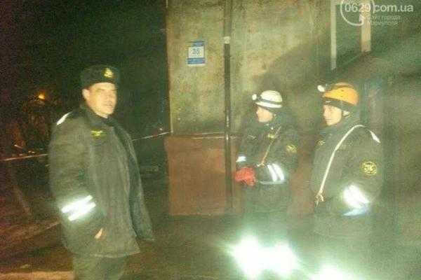 В результате взрыва в центре Мариуполя пострадали пенсионерка и ее маленький внук В результате взрыва в центре Мариуполя пострадали пенсионерка и ее маленький внук