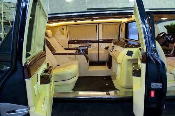 Кризис в России коснулся даже Путина: хозяин Кремля продает свой лимузин Кризис в России коснулся даже Путина: хозяин Кремля продает свой лимузин