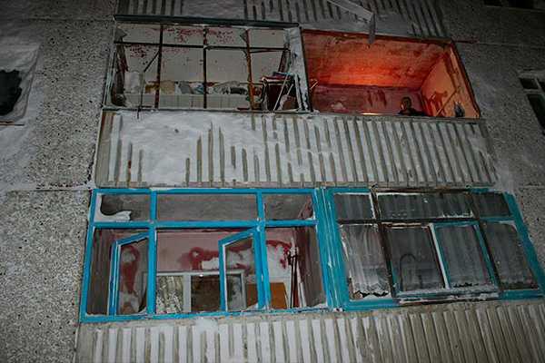 Под Мурманском сошла лавина: жилые дома завалило снегом