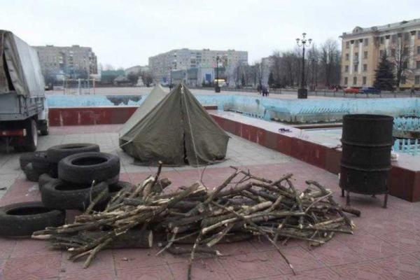 В Лисичанске почтили память Небесной сотни впечатляющим флешмобом В Лисичанске почтили память Небесной сотни впечатляющим флешмобом