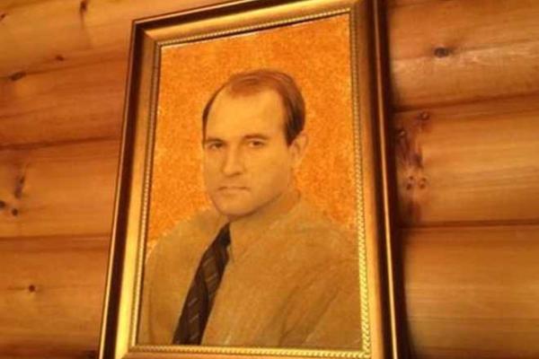 «Закарпатское Межигорье»: в сети появились фото особняка Медведчука в Карпатах «Закарпатское Межигорье»: в сети появились фото особняка Медведчука в Карпатах