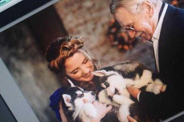 Иван Краско и его 25-летняя супруга устроили фотосессию ко Дню влюбленных