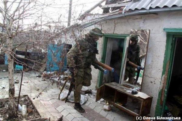 Боец "Правого сектора" показала, как сегодня выглядит Широкино Боец "Правого сектора" показала, как сегодня выглядит Широкино