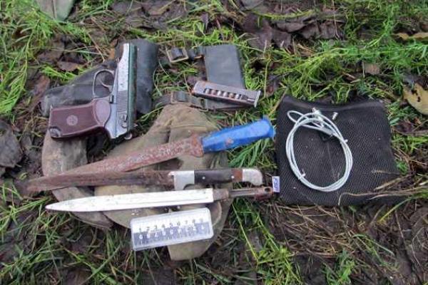 В Славянске полиция задержала завхоза бывшего «министра обороны ДНР» Гиркина В Славянске полиция задержала завхоза бывшего «министра обороны ДНР» Гиркина