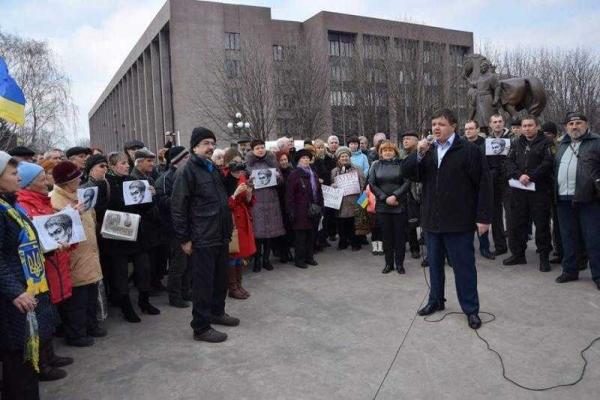 Семенченко: Надя Савченко сейчас страдает за будущее Кривого Рога в том числе Семенченко: Надя Савченко сейчас страдает за будущее Кривого Рога в том числе