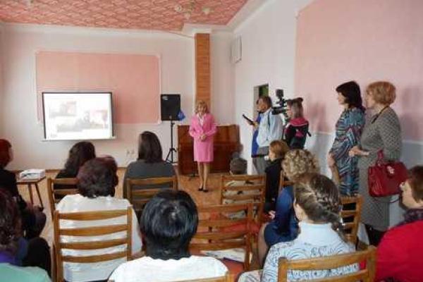 В Рубежанской ЦГБ открылись отремонтированные комнаты для переселенцев и жителей города В Рубежанской ЦГБ открылись отремонтированные комнаты для переселенцев и жителей города