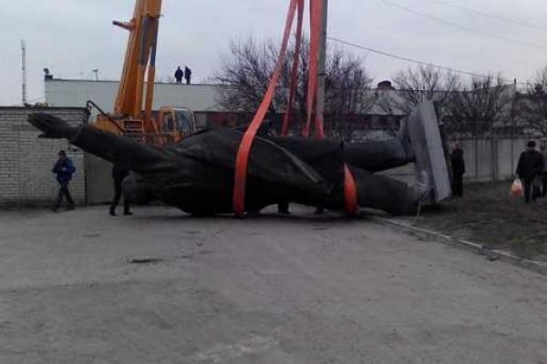 В Запорожье показали, где будет "покоиться" сваленный Ленин В Запорожье показали, где будет "покоиться" сваленный Ленин
