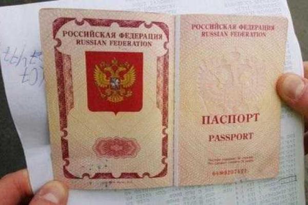 СБУ задержала двух россиян, угрожавших взорвать самолет Дубай - Киев СБУ задержала двух россиян, угрожавших взорвать самолет Дубай - Киев