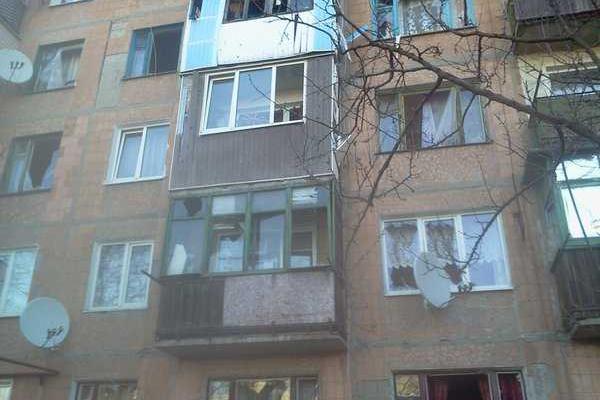 В результате обстрела Горловки пострадали 5 человек, повреждены более 35 домов