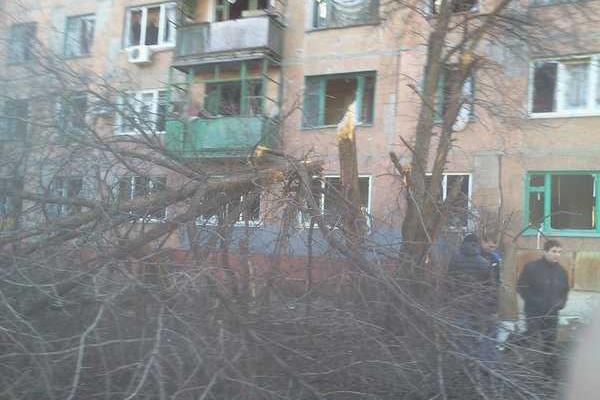 В результате обстрела Горловки пострадали 5 человек, повреждены более 35 домов